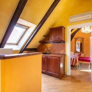  Hotel apartamentowy Nosticova